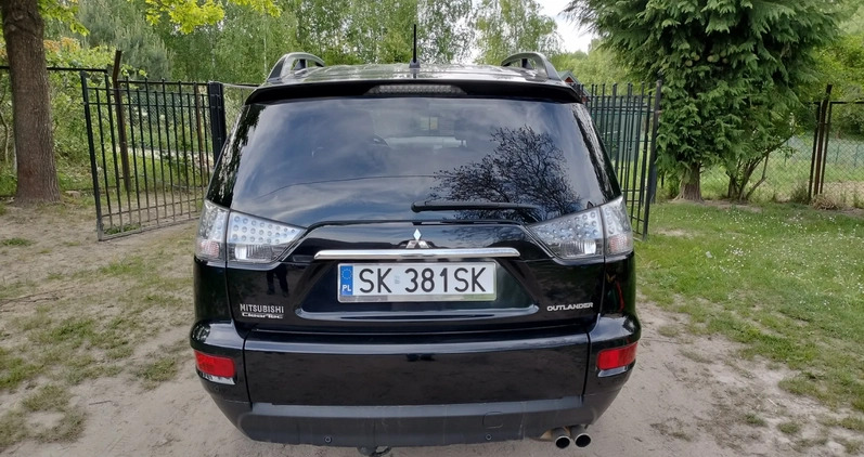 Mitsubishi Outlander cena 38000 przebieg: 181300, rok produkcji 2011 z Dziwnów małe 106